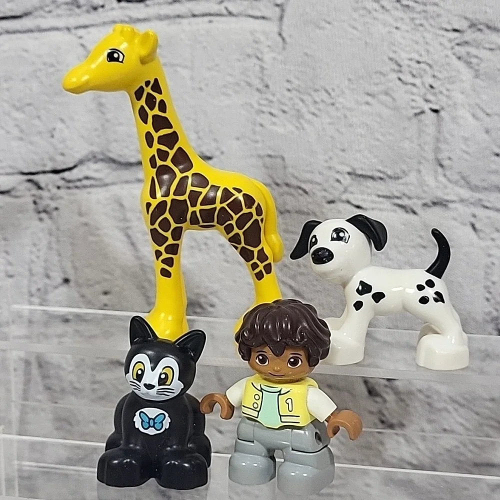 Lego Duplo Figures Lot Of 4 Child Boy Animals Giraffe‎ Pets Cat Dalmatian Dog